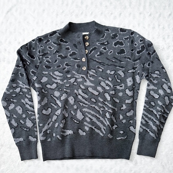 HEARTLOOM Natalia Leopard Print Jacquard Wool Blend Sweater - Picture 4 of 11